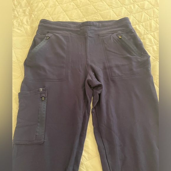 JAANUU Jogger Scrub Set - Picture 4 of 4